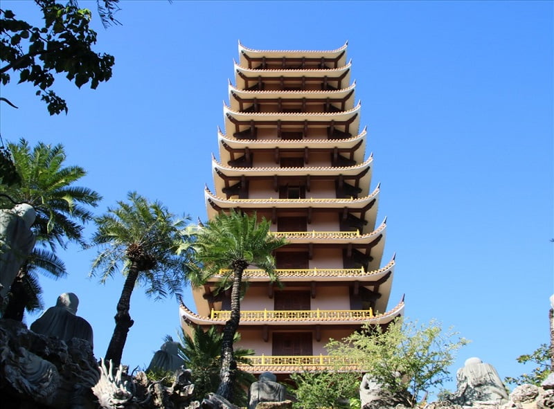 Chùa Thiên Hưng nổi tiếng có kiến trúc đẹp bậc nhất tại Quy Nhơn, Bình Định